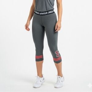 Under Armour Women's Gray and Red Capris